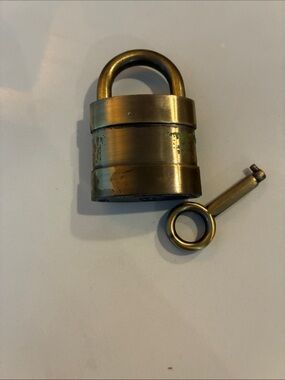 Vintage Chloe Brass Padlock with Key - Brass Finish